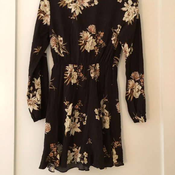 Cute floral dress - Picture 5 of 5